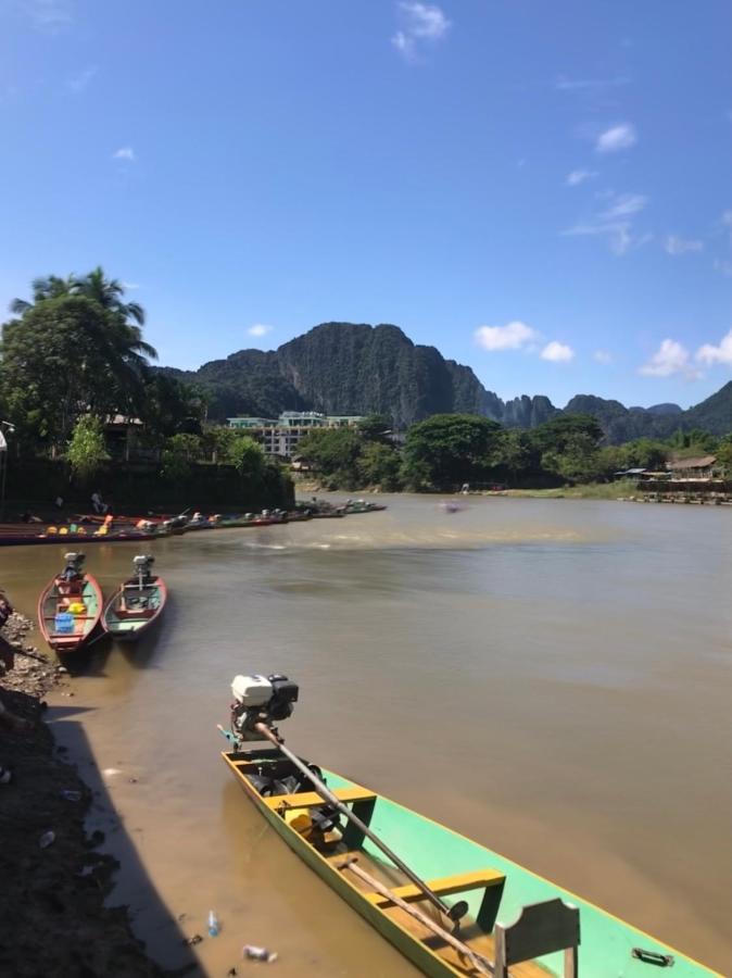 Downtown Vang Vieng Hotel Bagian luar foto