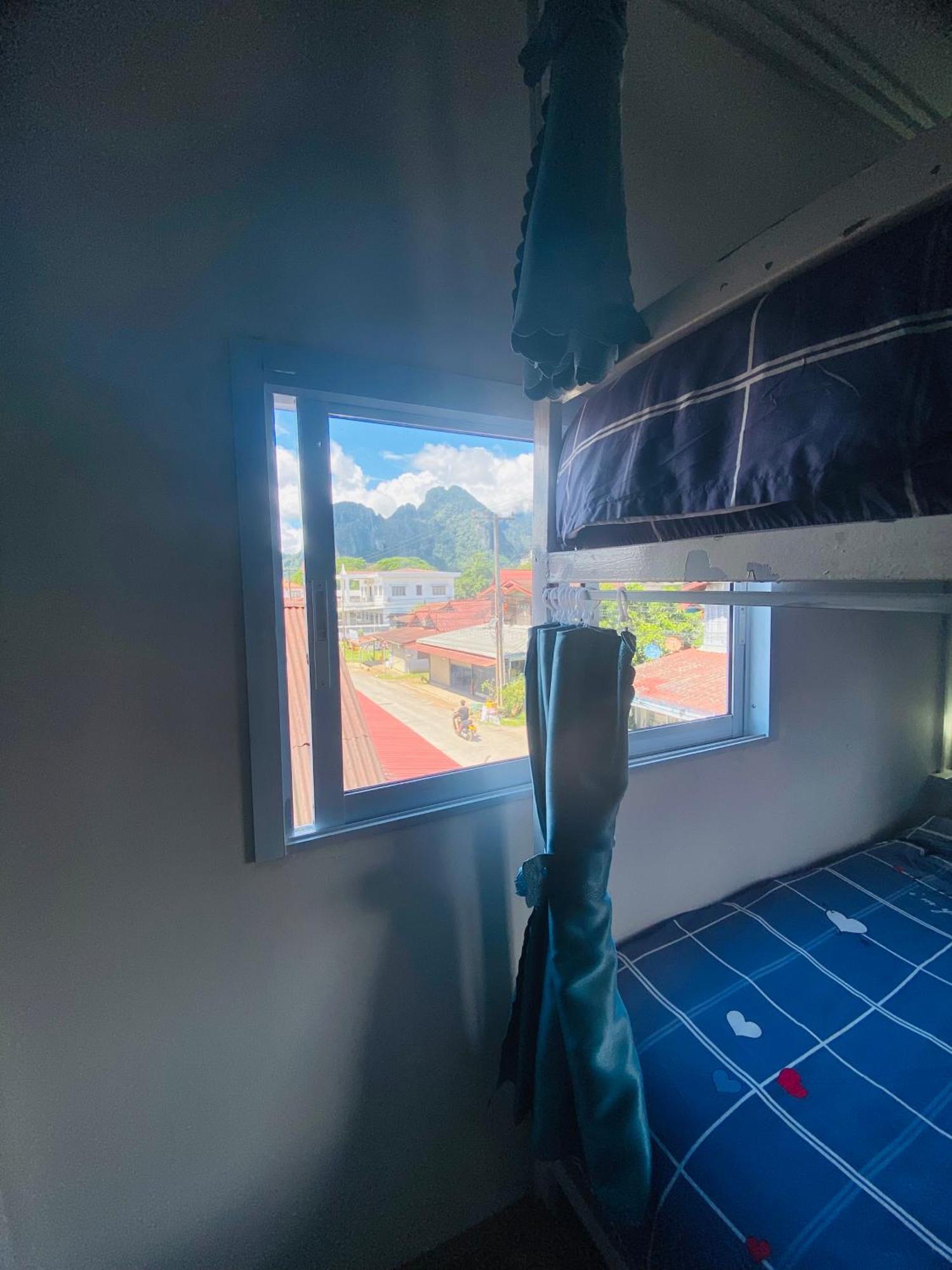 Downtown Vang Vieng Hotel Bagian luar foto